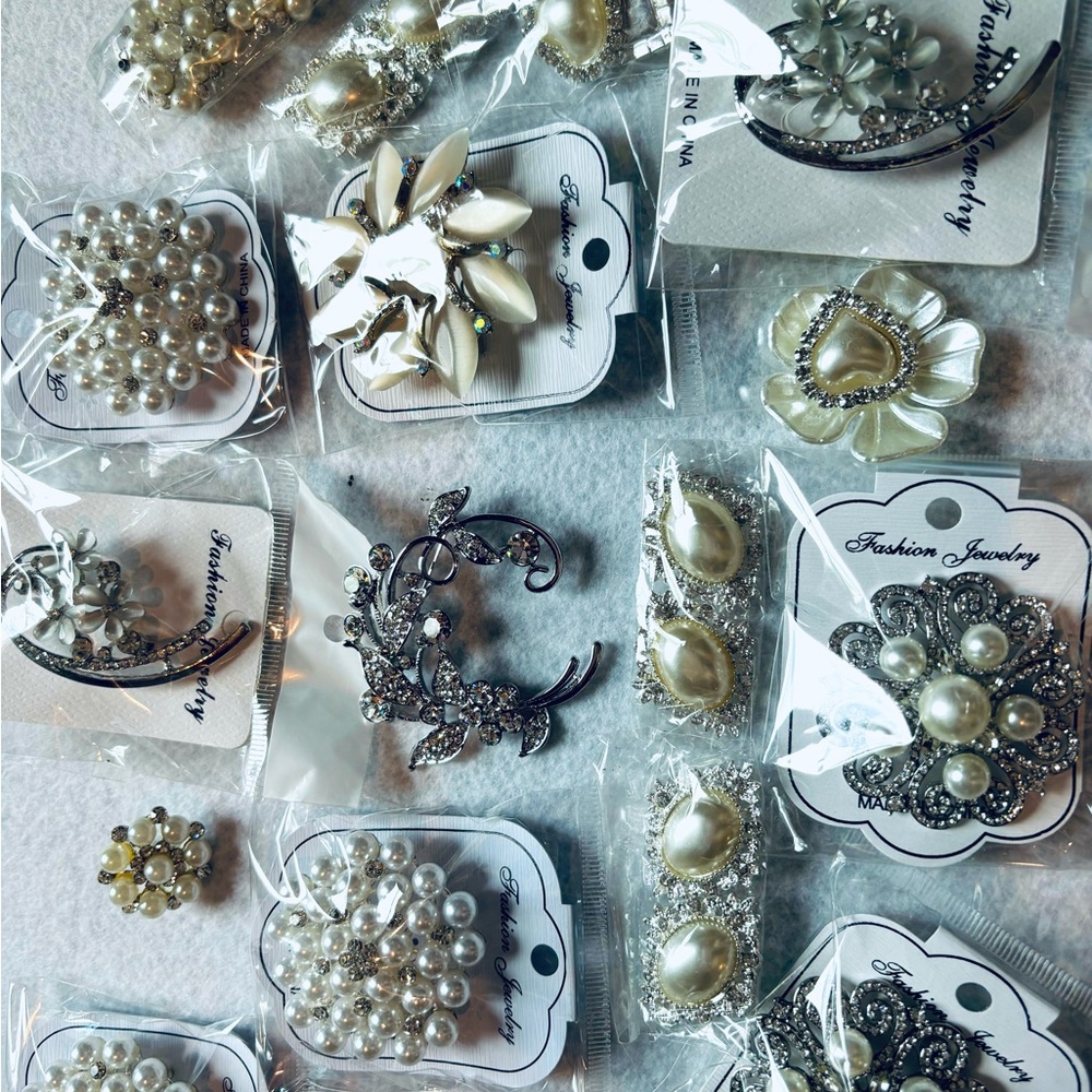 Wholesale 20 pcs brooches from 0.5” to 2.5”